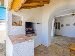 Nice house with garden, barbecue & private pool - Image 3