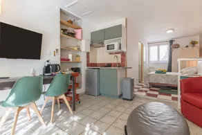 Estudio con jardín, barbacoa y piscina | Vistas al jardín - Image 3