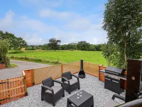 Landhaus mit Garten und Whirlpool - Image 4