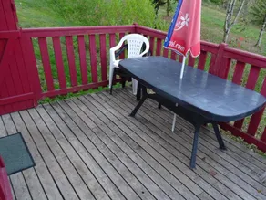 Chalet with terrace & heated pool - Image 5