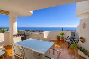 Fully equipped holiday apartment with garden, pool & terrace | Mountain view | Pet-friendly - Image 4