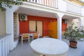 Apartamento con terraza, jardín y barbacoa | Cerca de la playa | Acepta mascotas - Image 2