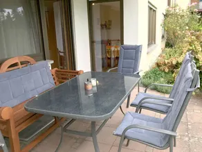 Charming holiday apartment with terrace & garden - Image 3