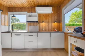 House with barbeque & terrace - Image 4