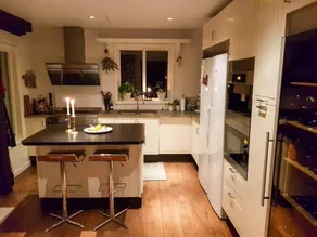 Fully equipped spacious holiday home with terrace, garden & barbecue | Sea view - Image 4