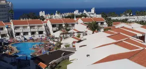 Appartamento accogliente e familiare con terrazza, piscina riscaldata e giardino | Vista sulla montagna | Accanto alla spiaggia | Ideale per lavorare da remoto | Sono ammessi animali domestici - Image 3