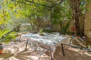 Estudio con jardín, barbacoa y piscina | Vistas al jardín - Image 4