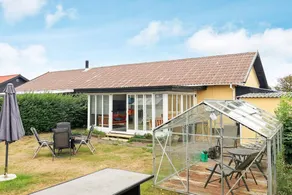 Fully equipped beautiful holiday home with barbeque, terrace & garden | Pet-friendly - Image 3