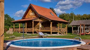 Voll ausgestattete Villa mit privatem Pool, Whirlpool und Terrasse | Haustiere sind willkommen - Image 2