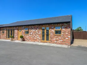 Child-friendly cottage with garden - Image 5