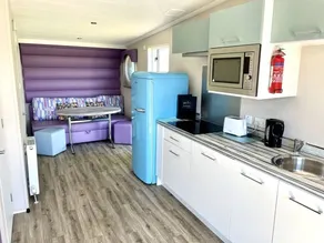 Cozy Family Glamping Hive with Modern Comforts near Croston, England - Image 3