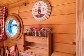 Roulotte Gentiane – Unique Mountain Retreat in Gavarnie - Image 4