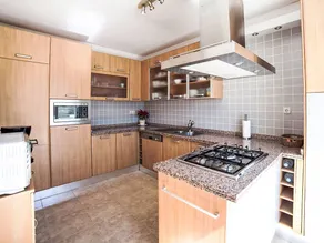 Kinderfreundliches Ferienhaus mit privatem Pool, Terrasse und Grill - Image 5