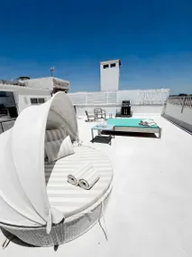 Beachfront Penthouse – Panoramic Terrace, Mediterranean Style, and Privacy - Image 5