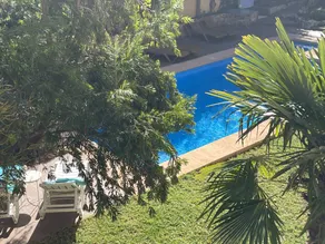 Charmant hébergement convivial et familial avec terrasse, jardin et piscine privée | Vue jardin | Avec animaux bienvenus - Image 2