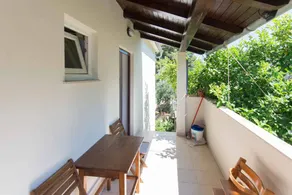 Apartamento con jardín y barbacoa - Image 3