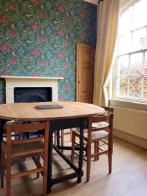Wonderful holiday home with terrace & garden | Next to National Railway Museum | Pets allowed - Image 2