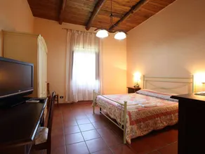 Appartamento con griglia, terrazza e piscina - Image 3
