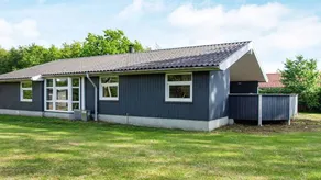 Lovely holiday home with hot tub, sauna & terrace - Image 4