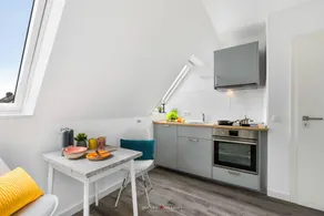 Beste Stuuv - balcony, garden furniture, washing machine, TV, parking space - Image 4
