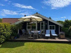 Holiday home with terrace & BBQ - Image 3