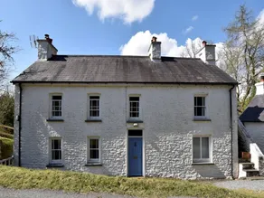 Cottage with garden, terrace & BBQ - Image 2