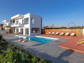 Holiday home with barbecue, garden & terrace | Nature view - Image 4