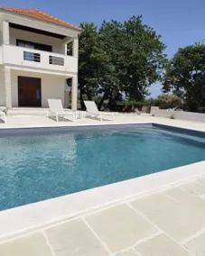 Child-friendly pleasant villa with pool, garden & BBQ | Pets are welcome - Image 4