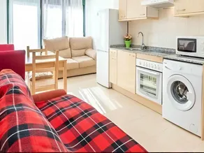 Flat with pool & garden - Image 3
