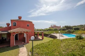 Villa avec barbecue, piscine privée et jardin | Vue jardin - Image 3