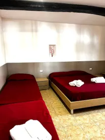 Dedicated room with pool, garden & terrace | Garden view - Image 3