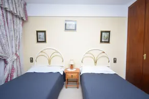 Apartment with terrace & pool | Sea view - Image 3