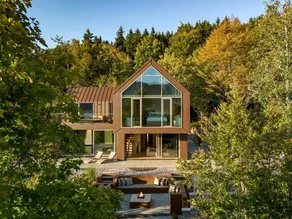 Villa with garden, barbecue & terrace | City view - Image 2