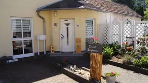 Flat with terrace, barbeque & garden - Image 4