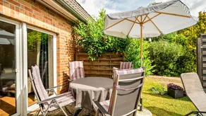 House with garden & terrace | Garden view - Image 2