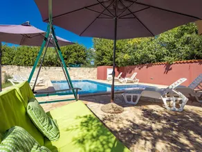 Voll ausgestattetes geräumiges Ferienhaus mit Terrasse, Pool und Garten | Hunde erlaubt - Image 5