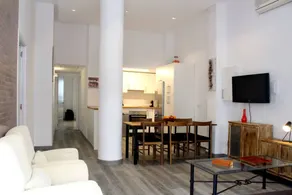 Holiday Home 'Spacious Apartment in Triana' with Wi-Fi and Air Conditioning - Image 2