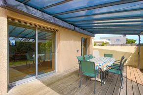 Fully equipped nice holiday home with terrace, garden & BBQ | Garden view | Beach nearby | Pets allowed - Image 2