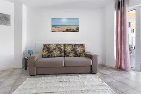 Appartement avec terrasse et piscine | Vue ville | Adapté au travail à distance - Image 5