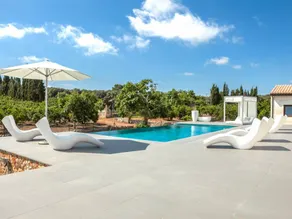 Villa with terrace, private pool & barbeque - Image 5