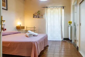 Room 'Ghianda' with Shared Garden, Balcony and Wi-Fi - Image 3