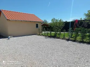 Studio with terrace & garden - Image 5
