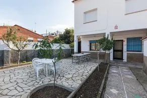 Maison avec jardin et terrasse | Vue jardin - Image 4