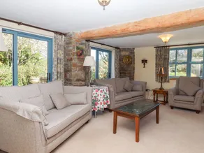 Family-friendly cottage with barbecue, terrace & garden | Pets are welcome - Image 3