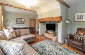 Children-friendly cottage with garden - Image 2