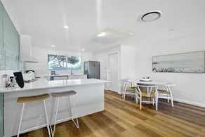 Fully equipped holiday apartment with garden | Beach nearby - Image 4