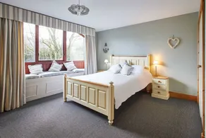 Host Stay The Coach House - Image 3