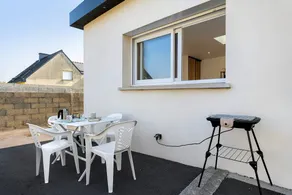 Holiday home with garden & BBQ | Garden view - Image 2
