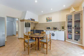 Fully equipped beautiful holiday home with garden, pool & barbeque | Garden view - Image 5