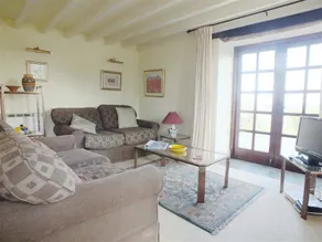 Cottage with garden & BBQ - Image 4